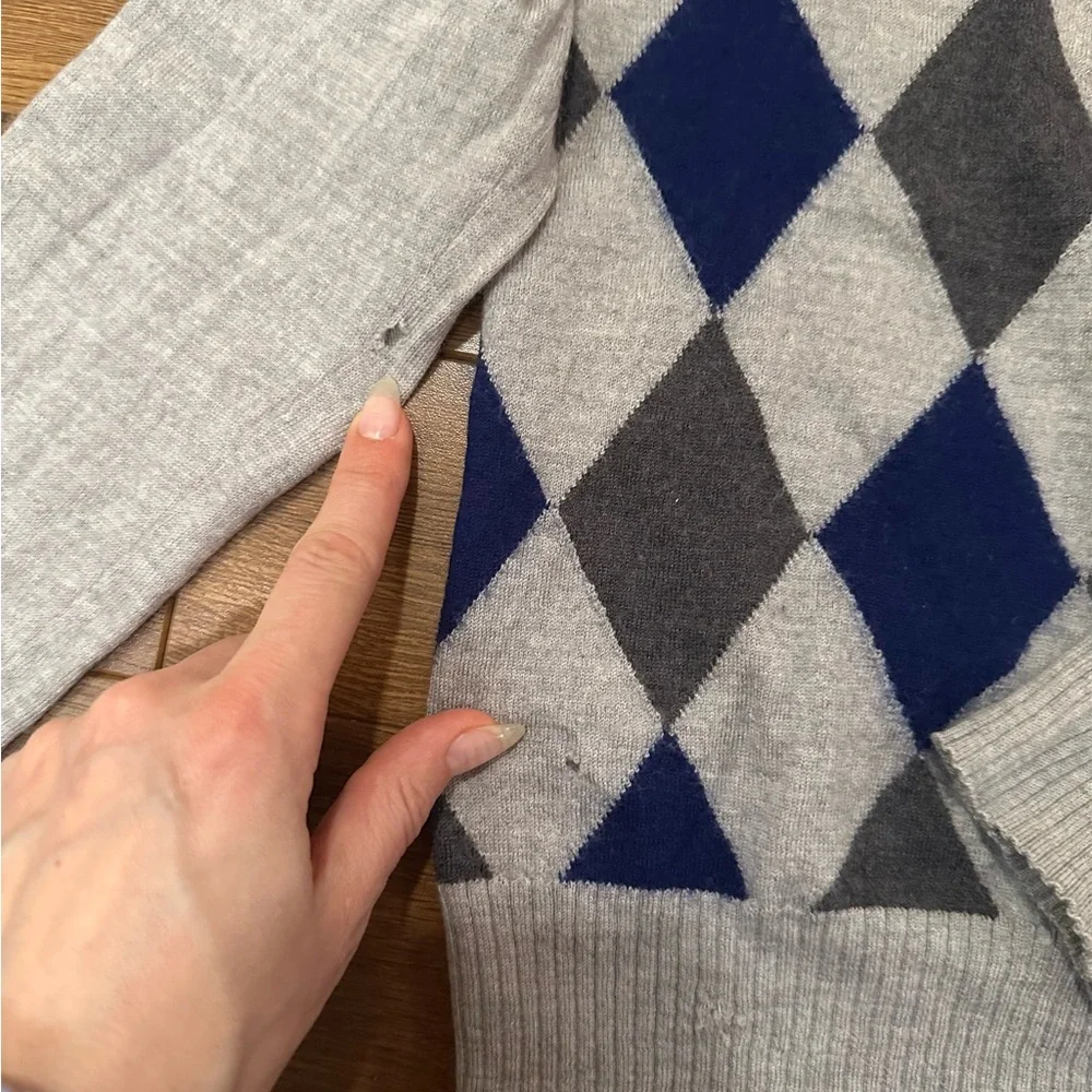 Club Monaco Argyle merino wool Cardigan - Gray and Navy - Picture 6 of 8